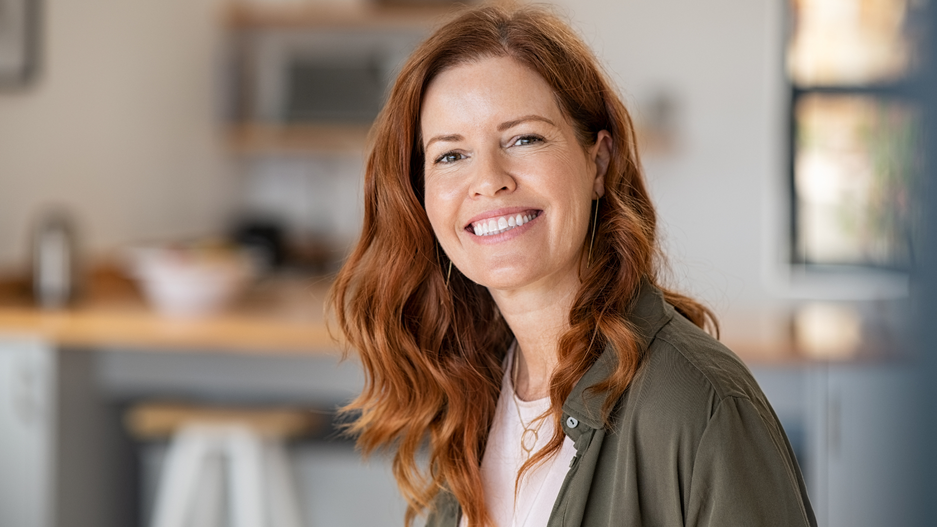 A young professional who is staying positive after a review bombing of her business