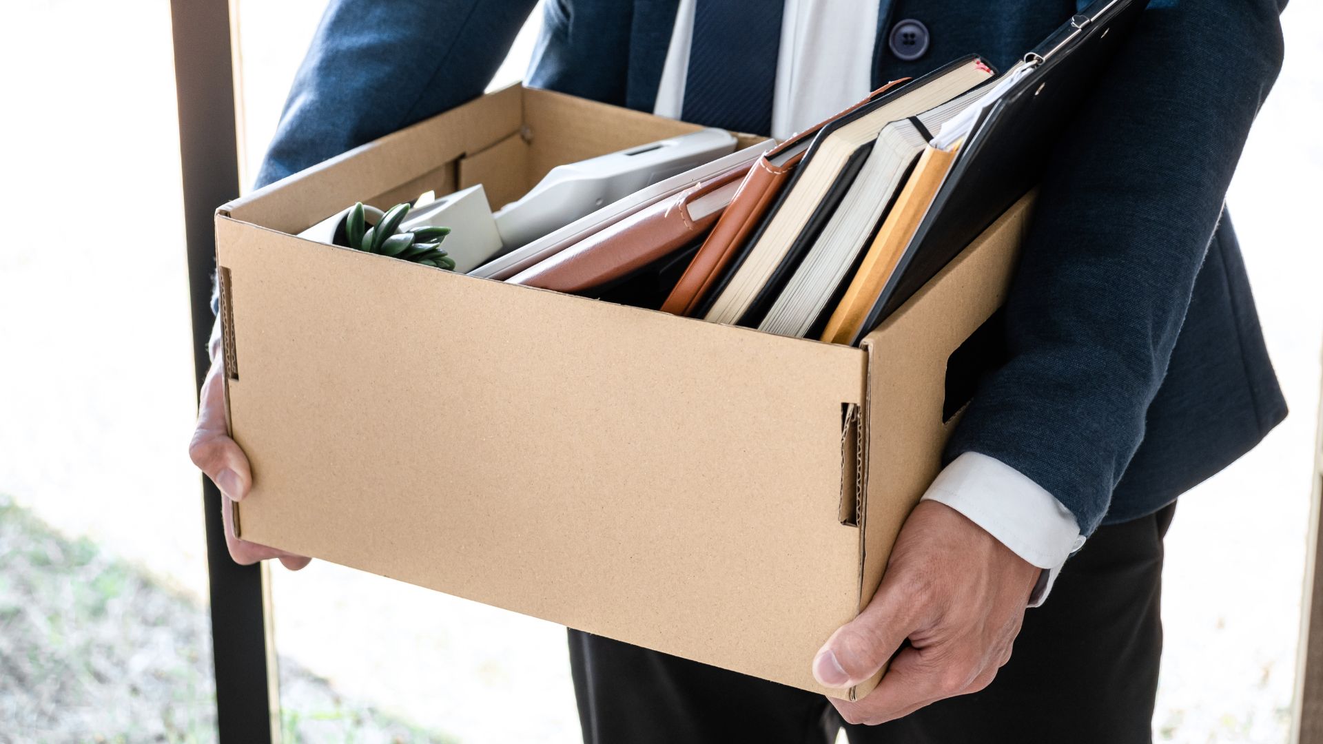 An employee resigning with immediate effect